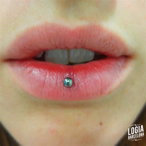 piercing labio-1